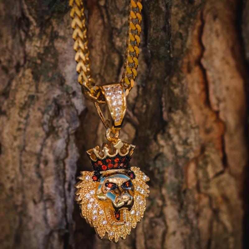 Lion king store gold pendant