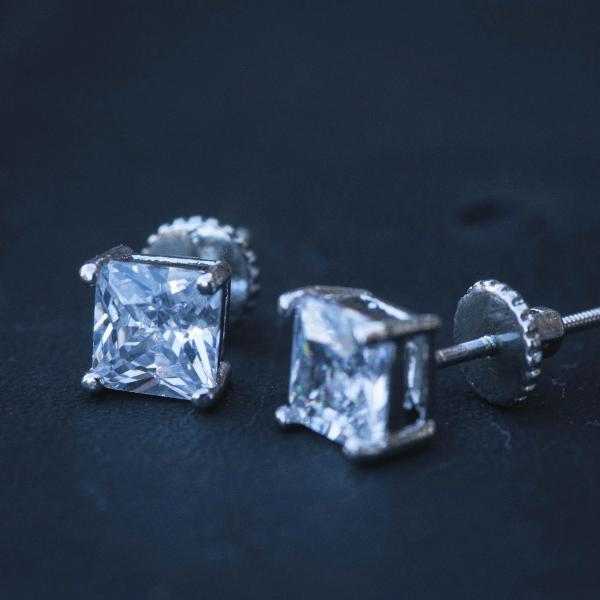 Princess Cut Square Diamond Stud Earrings in White Gold - The Jewelry Plug