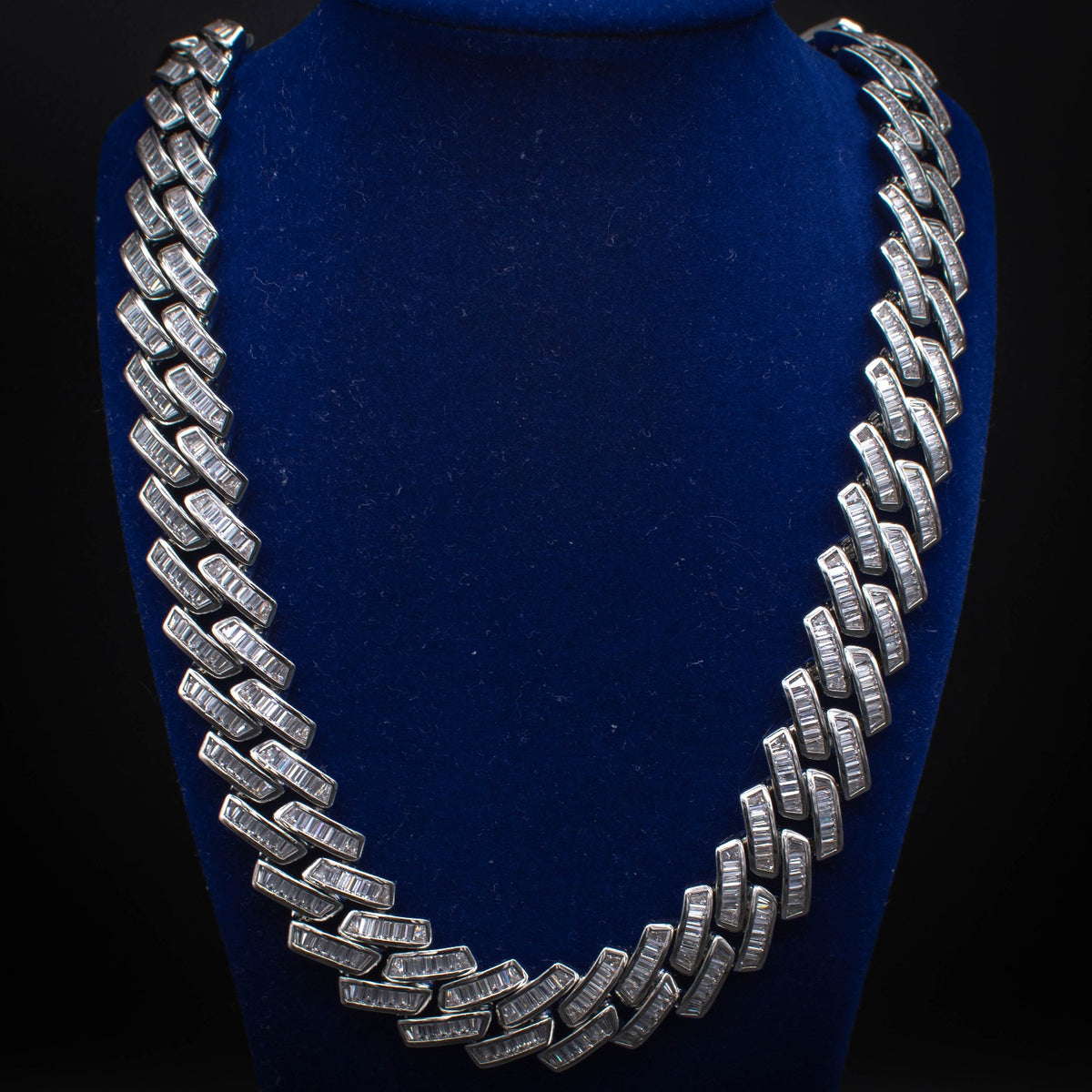 Diamond Baguette Cuban Link Chain 18mm in White Gold - The Jewelry Plug